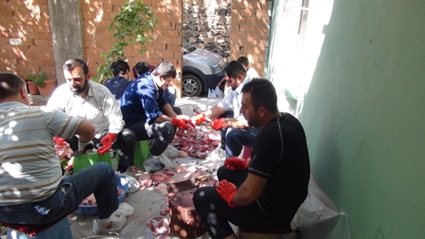 Çınar şefkat der 470 aileye kurban yardımında bulundu 3