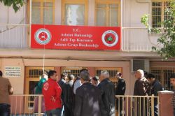 Tartıştığı arkadaşını bıçakla öldürdü