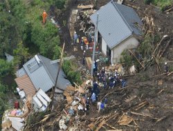 Japonya'da Toprak Kayması: 19 Ölü