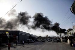 Mersin’de plastik kasaların bulunduğu alanda yangın çıktı