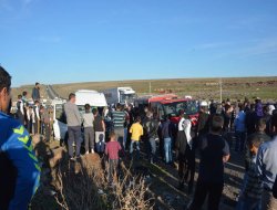 Mînîbûsa rêwiyan qeza kir: 9 birîndar