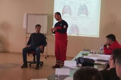 Trafik polislerine uygulamalı ilk yardım eğitimi