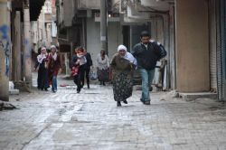 Yasak bölgesinden halk kitleler halinde göç ediyor video-foto