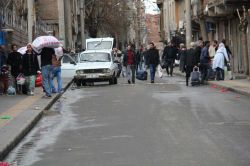Çatışmaların mağduru halk göç etmeye devam ediyor video-foto
