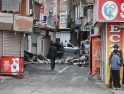 İşyerine giden esnafa mermi isabet etti