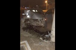 Hurdaya dönen otomobilden sağ çıktı