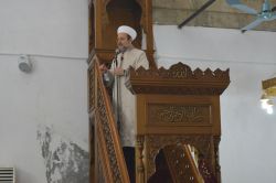 "Sahte azadi sloganlarına kanmayalım"