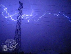 Yıldırım çarpması sonucu 10 kişi yaralandı