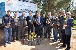 Batman’da çiftçilere 150 bin Antepfıstığı fidanı dağıtıldı video foto