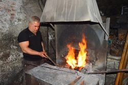 Bitlis’te demircilik mesleği gelişen teknolojiye direniyor video foto