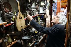 Antika merakı ile koleksiyon oluşturdu video foto