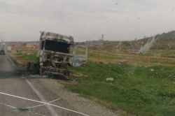 Şırnak'ta 2 TIR yakıldı foto