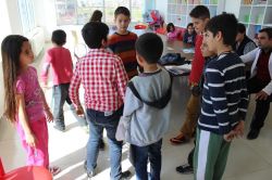 Mağdur öğrenciler kolejde ücretsiz eğitim görüyorlar foto