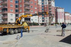 Batman’da elektrik hatları yenileme işlemleri devam ediyor foto