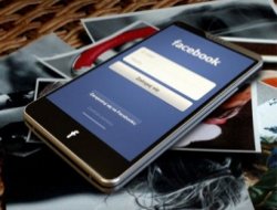 Facebook akıllı telefonu için yeni bir tasarım