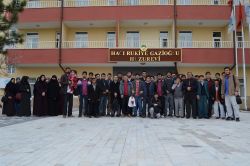 ERÜ Rehber Gençlik Kulübünden yaşlılara ziyaret