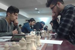 Üniversiteside  satranç turnuvası