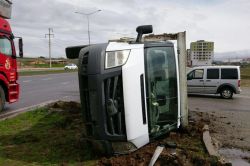 Batman’da kamyonet kaza yaptı: 2 yaralı foto