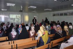 Öğrenci ailelerine bilinçlendirme semineri veridi