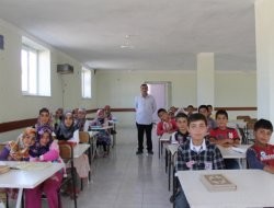 Kur'an Kursu Coşkusu Depremzede Köyleri Sardı