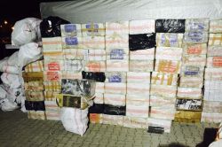 Van'da 1 milyon paket kaçak sigara ele geçirildi foto