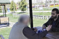 İstanbul Atatürk Havalimanında Çeçen Müslümanlara haksız gözaltı video