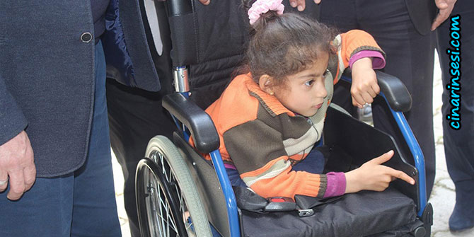 Gaziantep İslahiye'de yaşayan engelli çocuğa tekerlekli sandalye yardımı