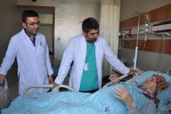 Batman’da yaşlı kadının karnından 12 kilo kitle çıktı foto