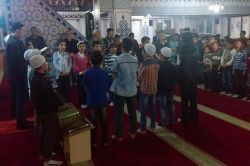 Batmanlı çocuklar Regaib Kandili'ni ihya etti video foto