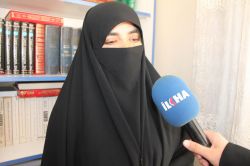 Yaz aylarında kadınlar tesettüre daha çok dikkat etmelidir