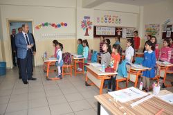 Batman Milli Eğitim Müdürü Mahmut Kurtaran, Suriye okullarını ziyaret etti foto