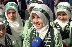 Kız çocukları Kutlu Doğum etkinliklerine renk katıyor video foto