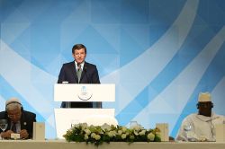 İslam dünyasının parçalanma teşebbüslerine karşı ortak tavır içinde olmalıyız