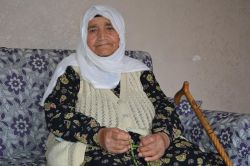 Batmanlı yaşlı teyzeden salavat kampanyasına büyük destek video