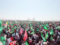 Li Stenbolê haziriyên Wîladeta Pîroz berdewam dikin