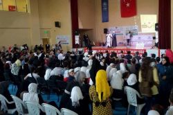 “Bu ülkenin minarelerinin gölgesinde hepimize yer var”