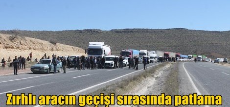 Zırhlı aracın geçişi sırasında patlama foto