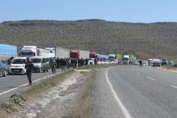 Mardin-Diyarbakır Karayolu'nda ulaşım durdu