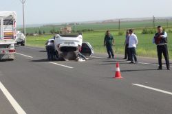 Beşpınar yakınlarında otomobil takla attı: 2 yaralı video-foto