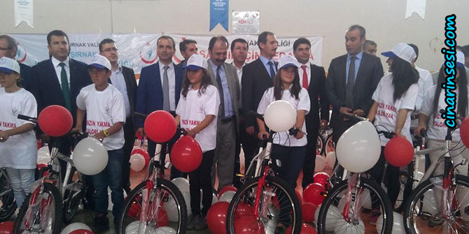 Cizre'de 466 çocuğa bisiklet dağıtıldı