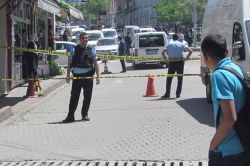 Siverek çarşı merkezinde silahlı çatışma video foto