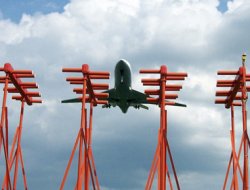 Uçaklar Artık Daha Güvenli İniş Yapacak