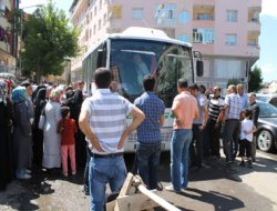 Umre Kafilesi Dualarla Uğurlandı (Video)