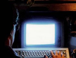 Hackerler, Şirket Datalarının Peşinde