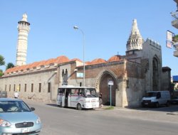 Tarihi Camilerde Kılınan Teravih Bir Başkadır