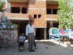 İnşaat Yarım Kaldı Aile Sokakta Kaldı