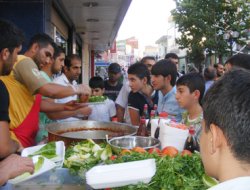 Ramazan'da Çiğköfte ve Tatlı