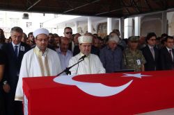 Bombalı saldırıda hayatını kaybeden polis toprağa verildi