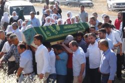 İstanbul’daki saldırıda hayatını kaybeden Batmanlı genç kız toprağa verildi