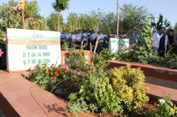 HÜDA PAR 6-7 Ekim şehitlerinin kabrini ziyaret etti